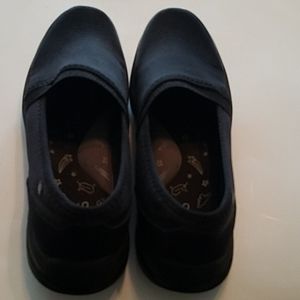 B Zees Cloud technology wide width